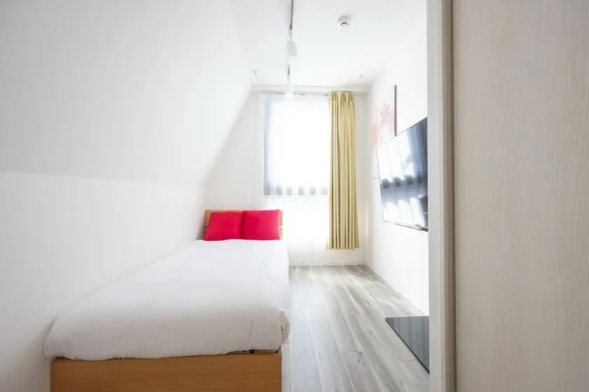 Fully furnished＆secured/Wi-Fi available/501 - Image 1