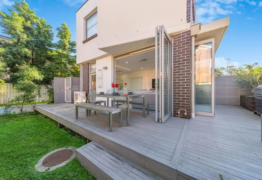 Midway Retreat - 2 Bdr Townhouse in Maroubra - Image 1
