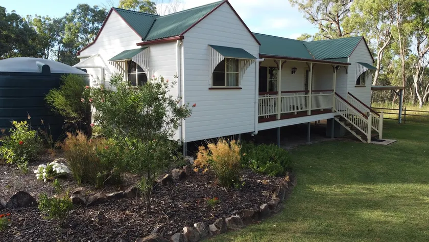 Camellia Cottage - Image 1