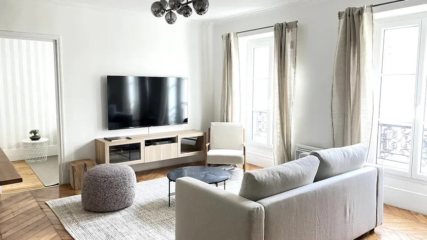 Elegant & Cozy 3BR Parisian appartement - Image 1