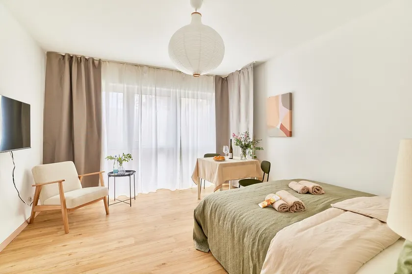Carla-near City Center, 2 Guests - Image 1
