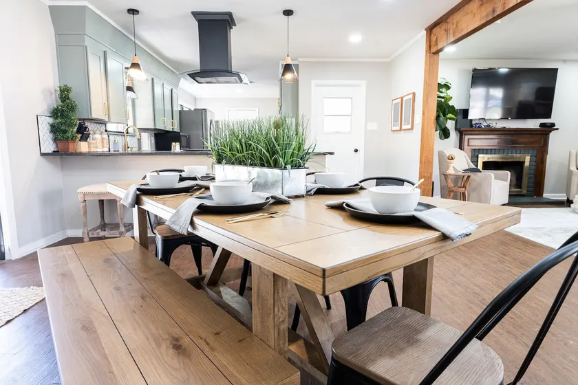 King Beds/Workstation/Patio/Firepit/Espresso - Image 1