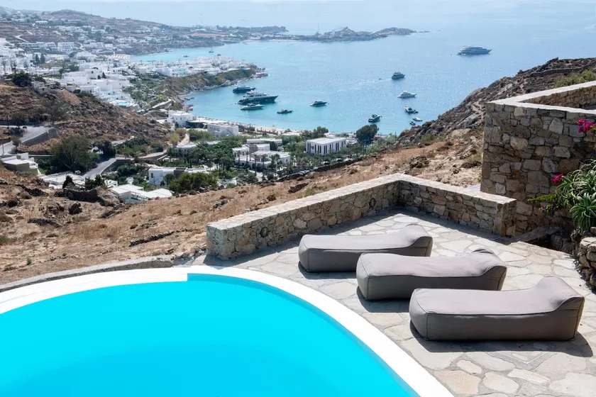 Special August Deals • 5' to Nammos • Heated Pool - Image 1