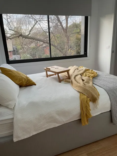 New Architecturally designed 2 Bed Apartment - Image 1