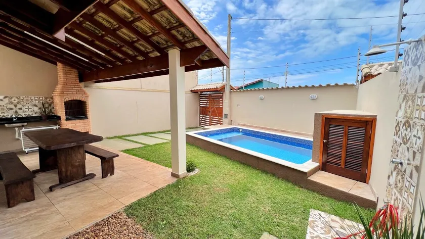 House 500 meters from the beach. - Image 1