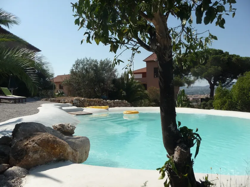 Elegant romantic Zibibbo suite with garden and swimming pool - Image 1