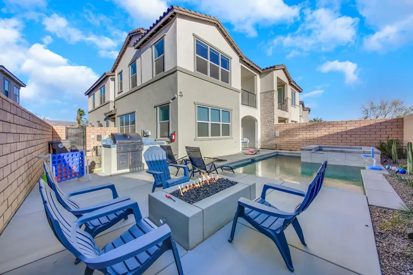 Amazing specials/Lake view/beautiful home+outdoors - Image 1