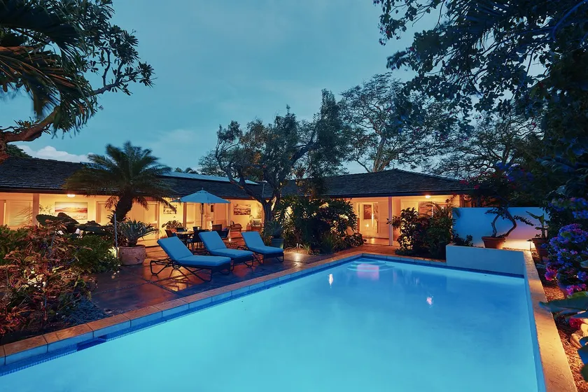 Romantic Beach Villa with Private Pool & Courtyard - Image 1