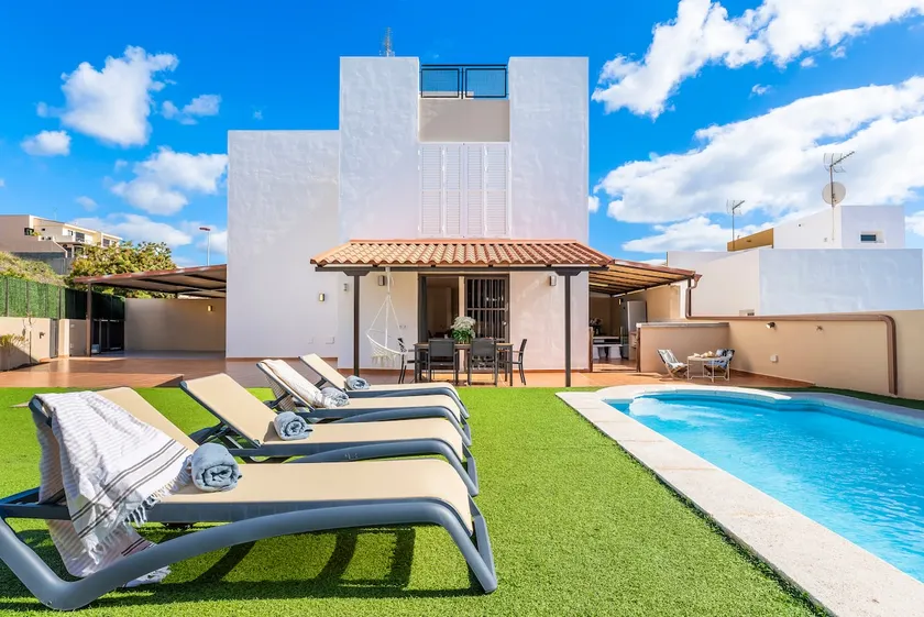 Villa Trueno Sea View Heated Pool - Image 1