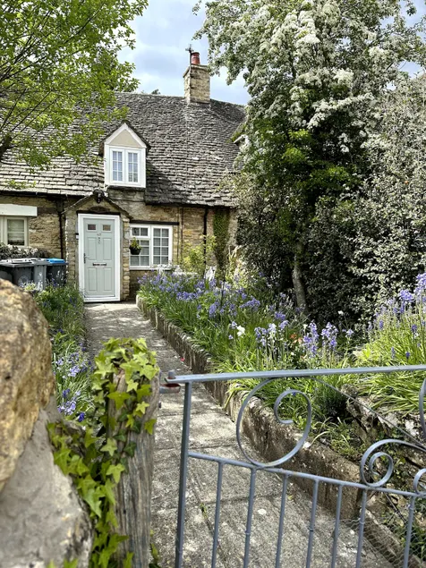 Remarkable Cotswolds 1 bedroom cottage in Finstock - Image 1