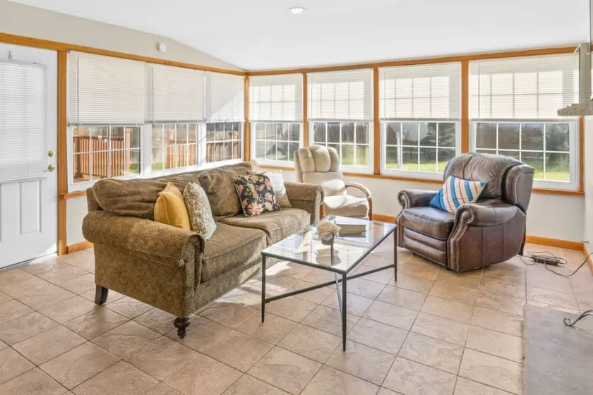 Chili Family Friendly 3 BR plus Office! - Image 1