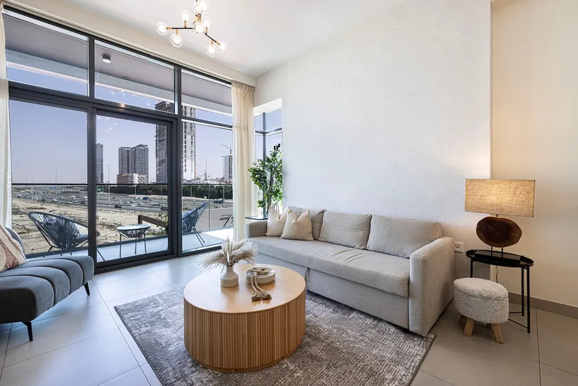 NEW! 1BR Oasis with Pool, Skyline View & Gym - Image 1