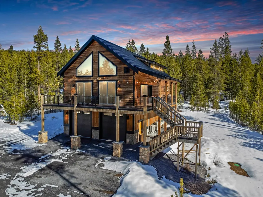 CrescentLake Lux | Theater, HotTb, GameRm, Firepit - Image 1
