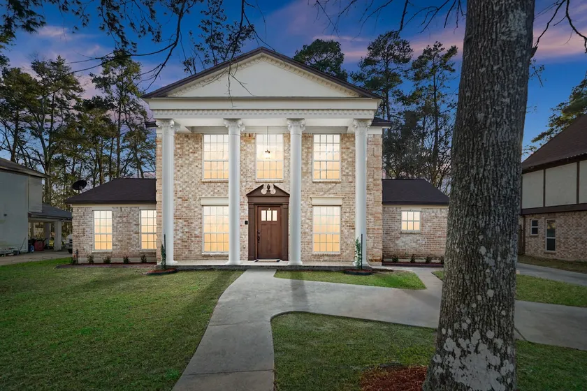 Spacious 4BR Retreat | Sleeps 10, Pets, EV Charger - Image 1