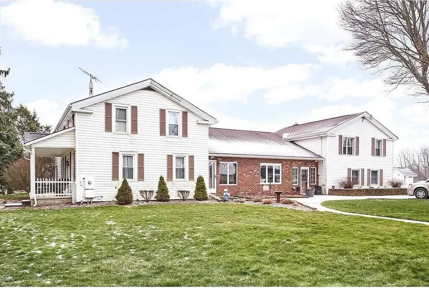 Spacious Horse Farm Getaway - Image 1