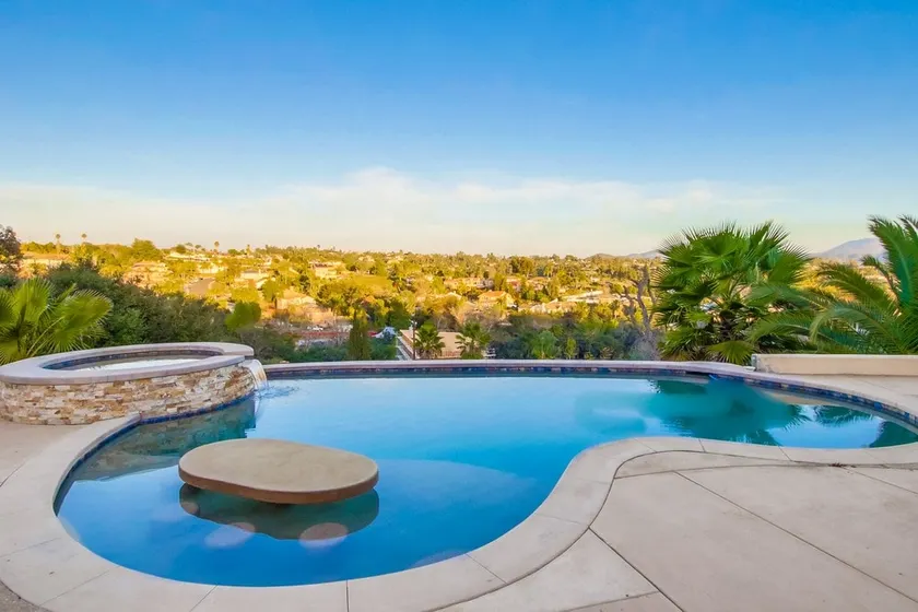 Villa Andalusia 6BR 5BA Luxury Jacuzzi Views and Games - Image 1