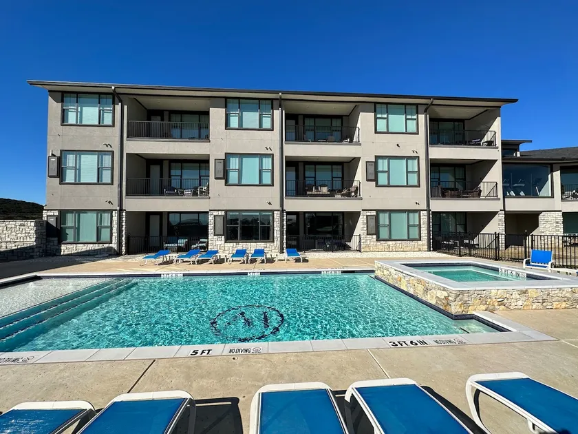 PK Lakefront Luxurious Resort Condo - Image 1