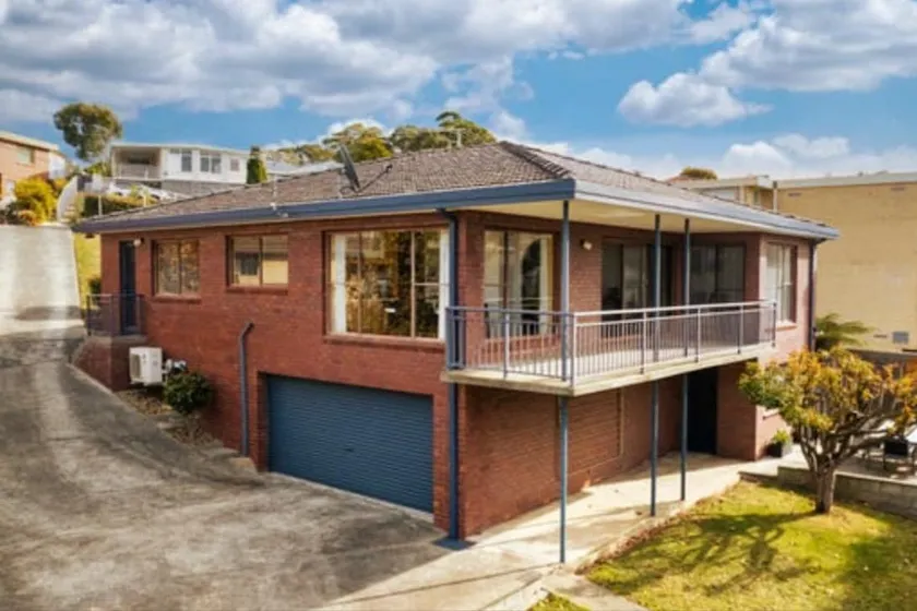 Garden villa in Lenah Valley-8minutes to CBD - Image 1