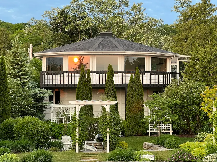 Round Haüs - Panoramic Views - Image 1
