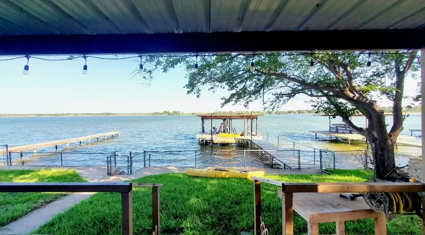 Newly Renovated Lakefront w/ Private Dock,Game Rm - Image 1