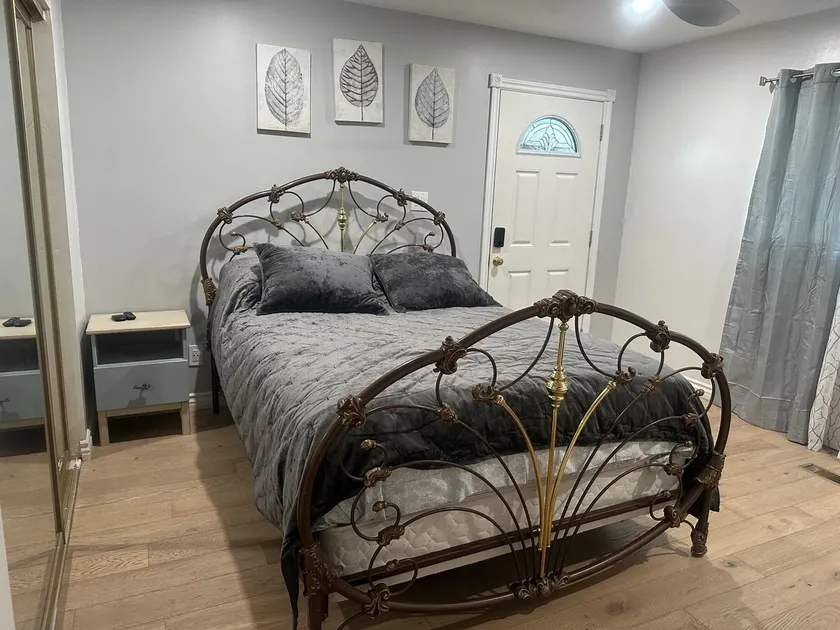 Isabel's Private Studio - Image 1
