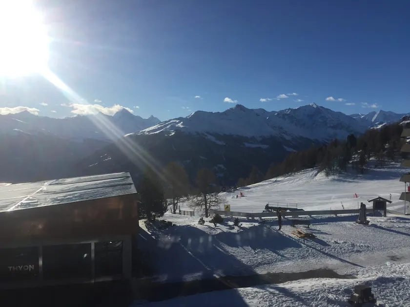 Ski in, Ski out, - Image 1