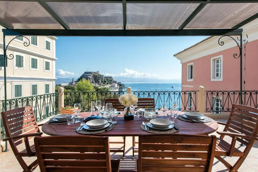 Arieni Sea View House - Image 1