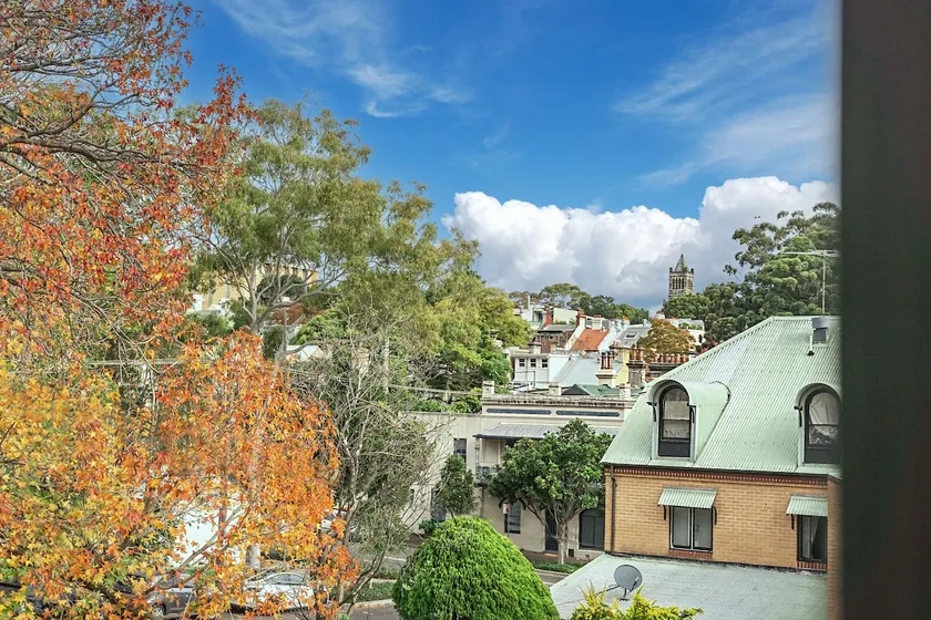 Glebe 4BR With Parking | 5 Min To Darling Harbour - Image 1