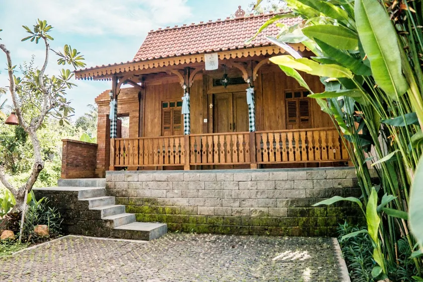 Unique Wooden House with Private Pool - Image 1