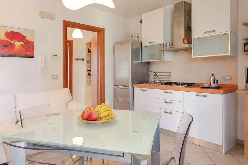 GuestHost - Equestrian Apt With Private Parking - Image 1