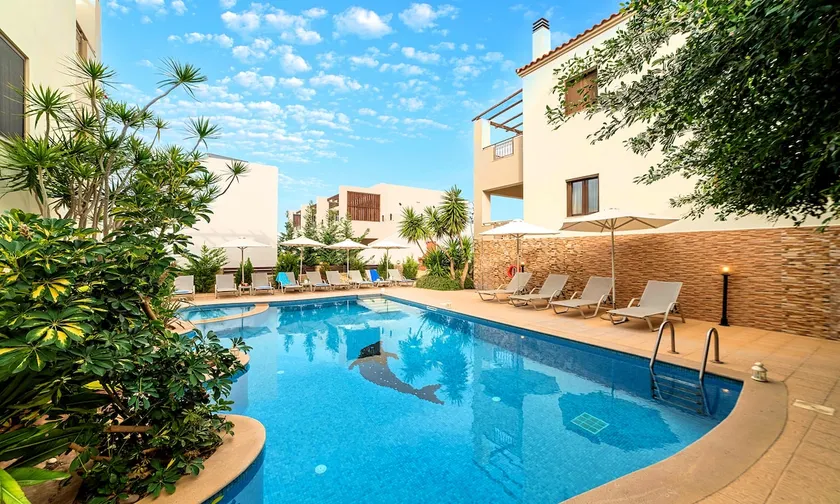 Azure Horizon Villa Heated Pool Beach at 550 m - Image 1