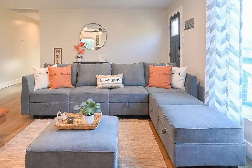 Spacious Rio Vista Retreat Perfect for Groups - Image 1