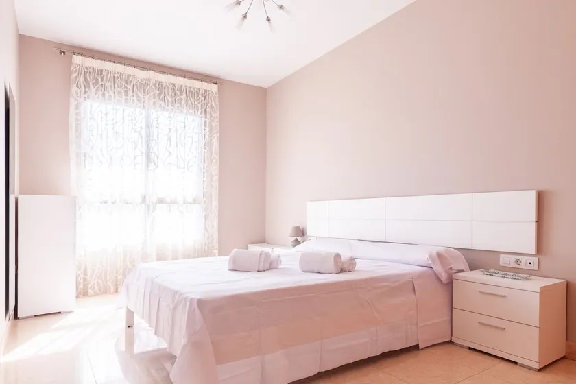 Burriana Beach Retreat: Pool & Comfort - Image 1