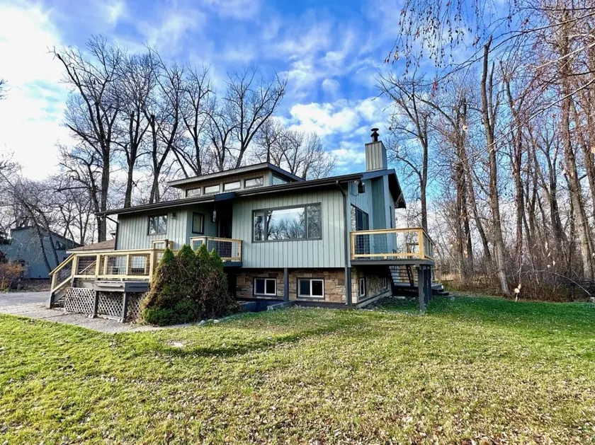 Beautiful Home Creekside - Image 1