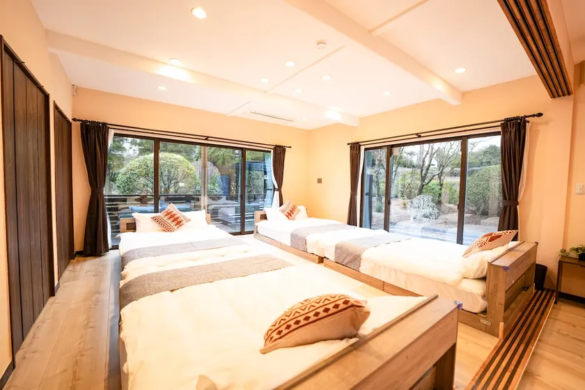 Private Villa with Hot Spring 6 min to Shrine - Image 1