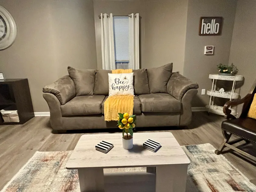 Riverside Happy Home - Image 1