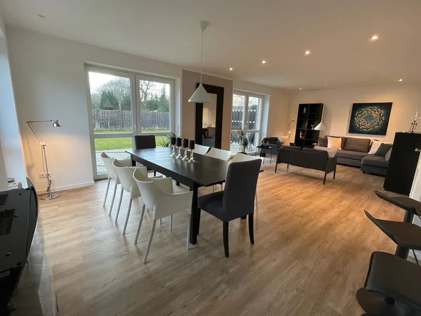 Outstanding 2024 semi-d-house- 7 Pax-4 bedr-160m2 - Image 1