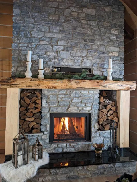 Chalet St-Aubin : Luxurious Log Home, Lake access - Image 1