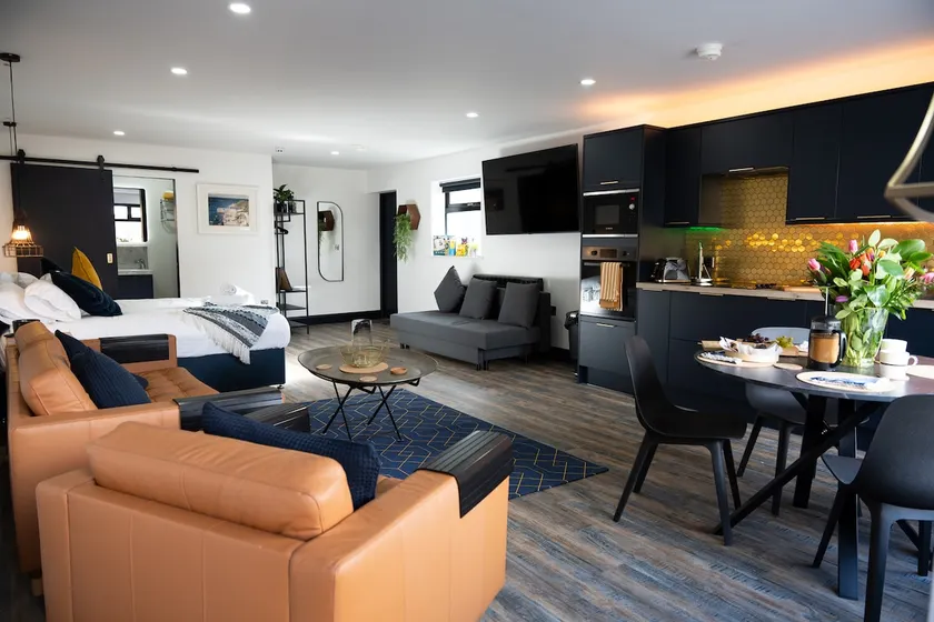 Bushmills Stunning Apt 4 with patio & BBQ - Image 1