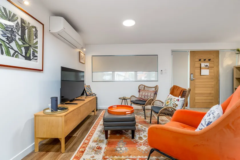 Modern Home in Deakin Medical Precinct - Hosted by Canstay - Image 1