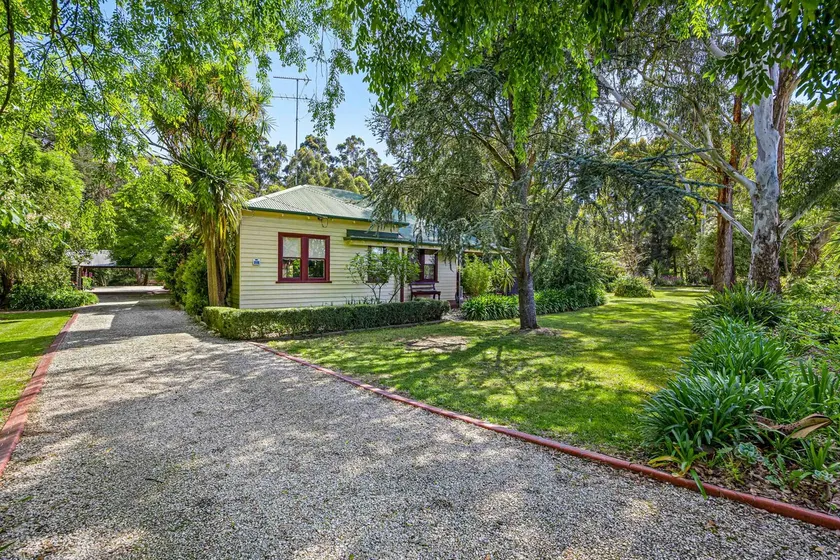 The House @ Ballarat Cottages - Image 1