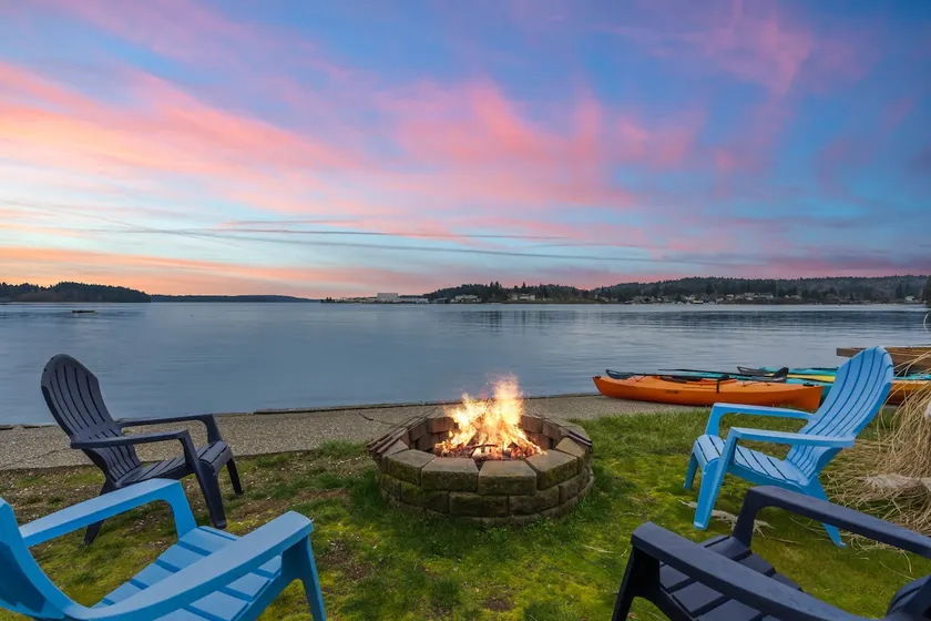 Poulsbo Waterfront Oasis - Image 1