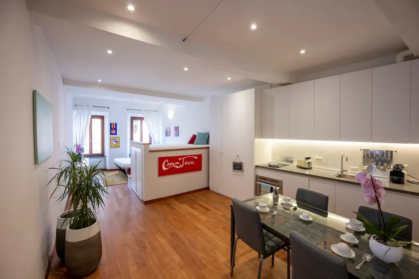 46 Santa Marta - Image 1
