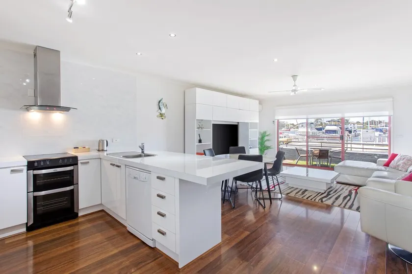 Stylish Apartment in the heart - Image 1