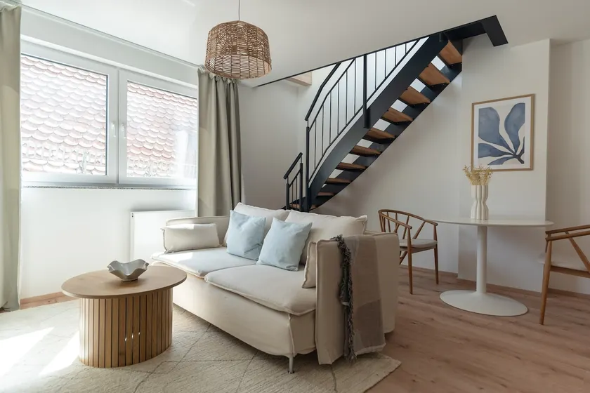 Downtown duplex apartment - Image 1