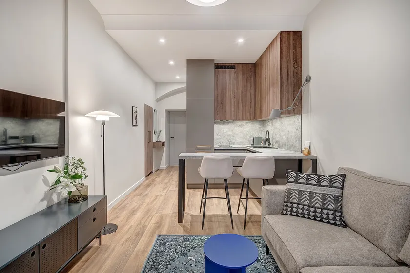 Domillion 2bdr Modern Old Town Retreat So1d - Image 1