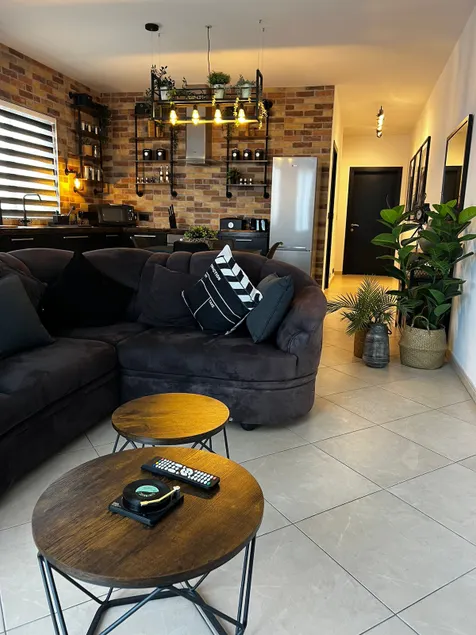 Trendy Seaside Escape |Designer Finished Penthouse - Image 1