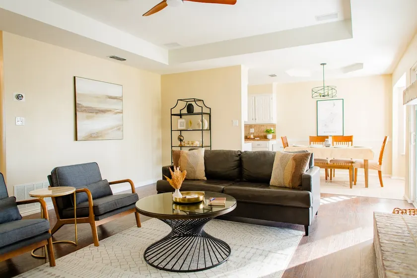 Welcome to Dewey Villa! - Image 1