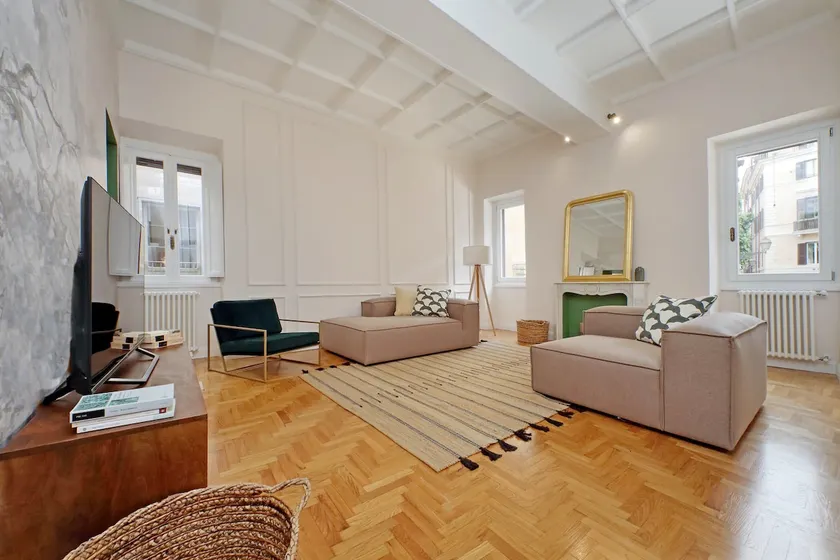YCH-Casa Bella- Luxury home near Piazza Venezia - Image 1