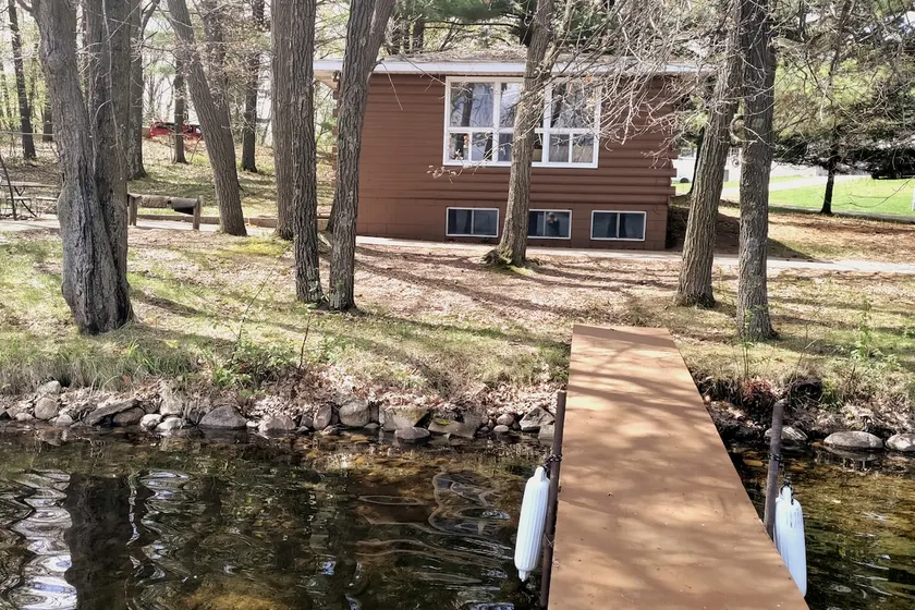 Coal Lake Cozy - Image 1